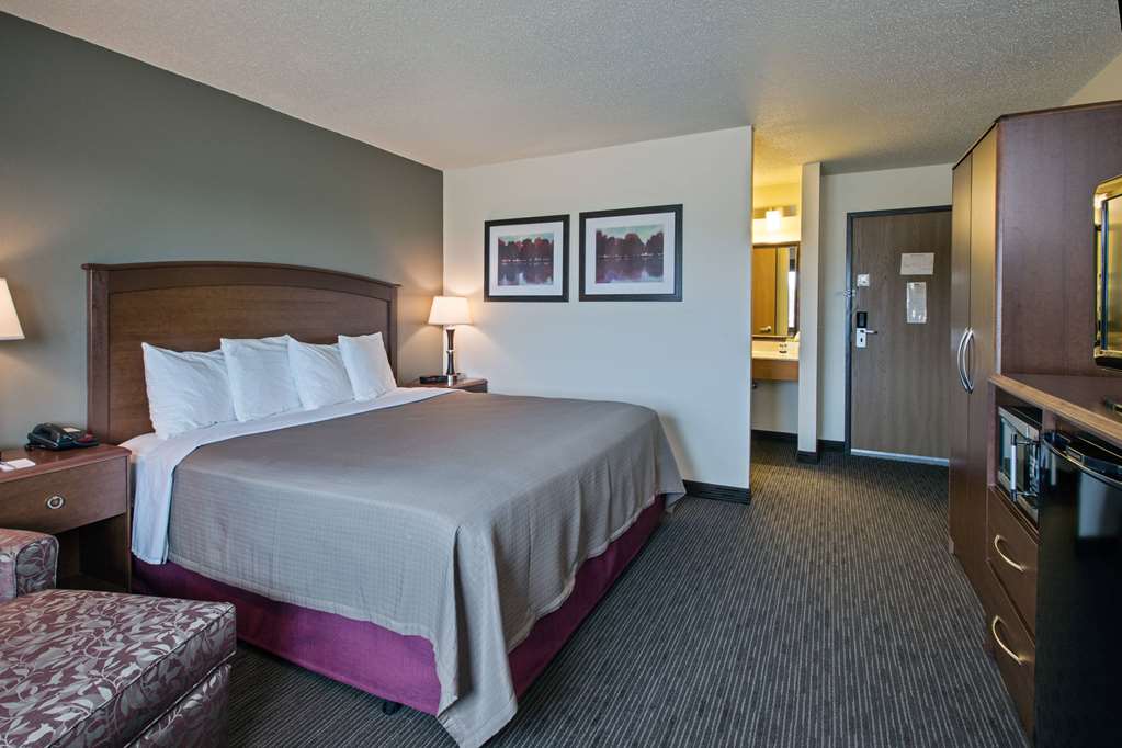 AmericInn by Wyndham Grundy Center - photo 10