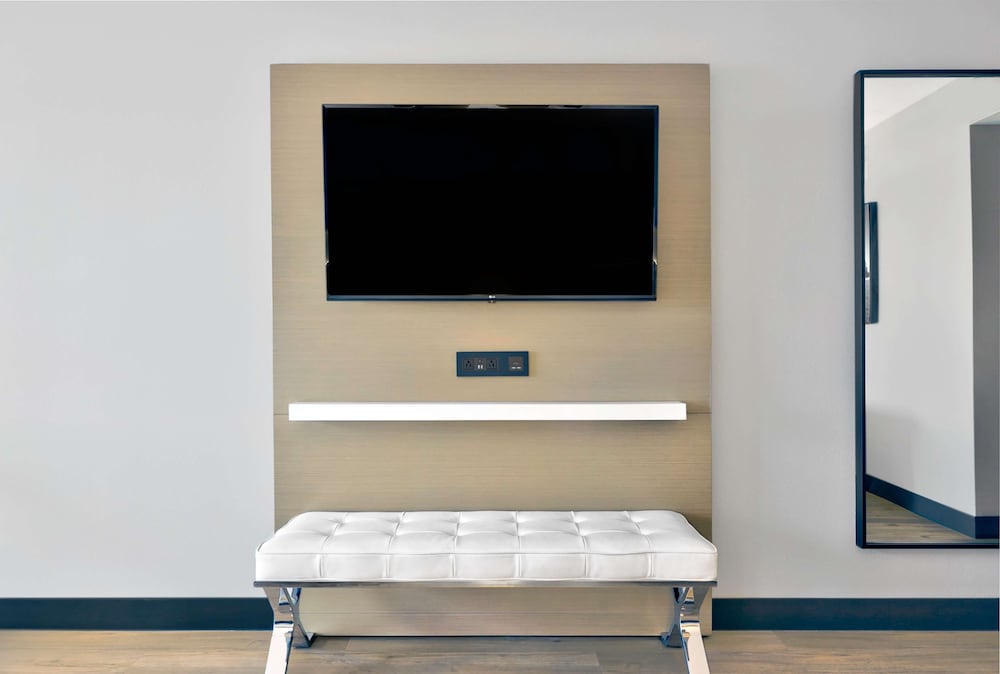 DoubleTree by Hilton Davenport - photo 11