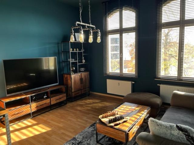 Ferienwohnung Charlotte nahe der Elbe mit kostenlosem Parkplatz vor der Tür — 4-Star Luxury Hotel in Magdeburg, Germany