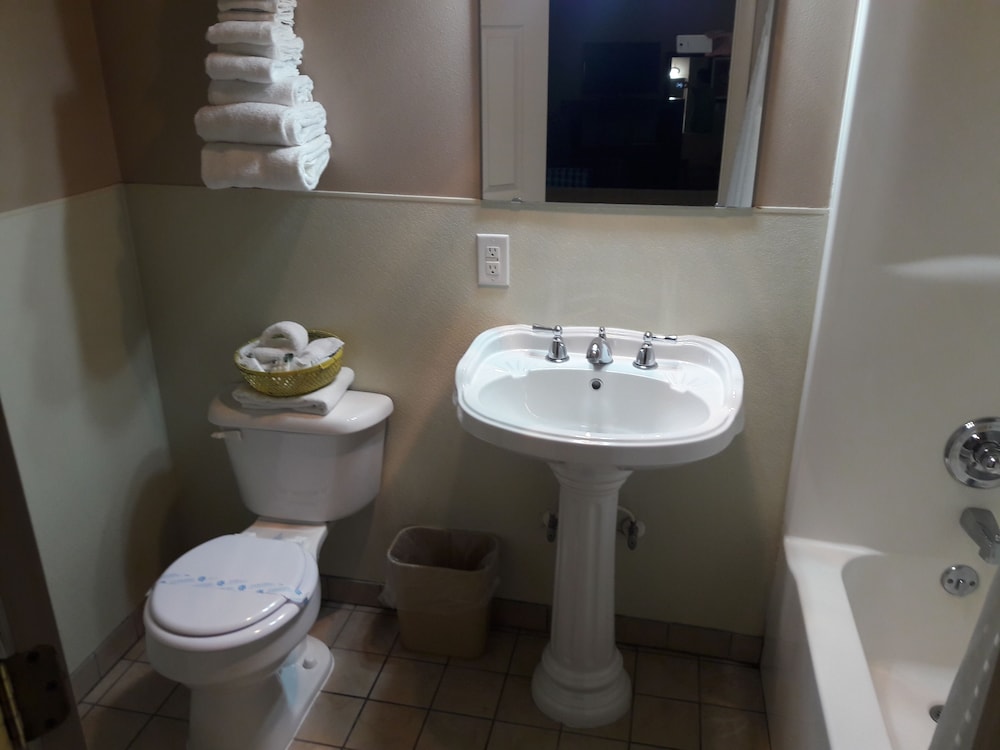 Monroe Motel - photo 10