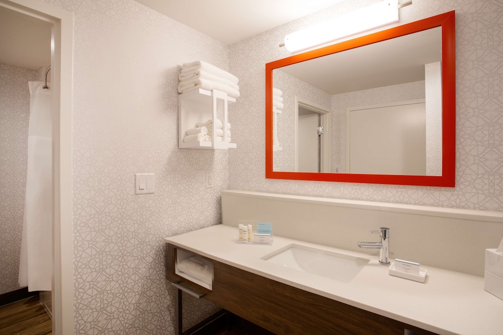 Hampton Inn & Suites North Port - photo 20