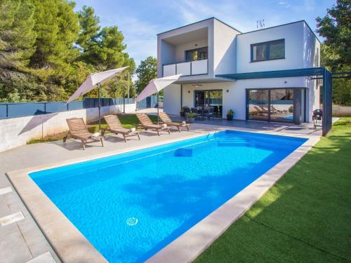 Villa Villa Eva Tar by Interhome — 4-Star Luxury Hotel in Porec, Croatia