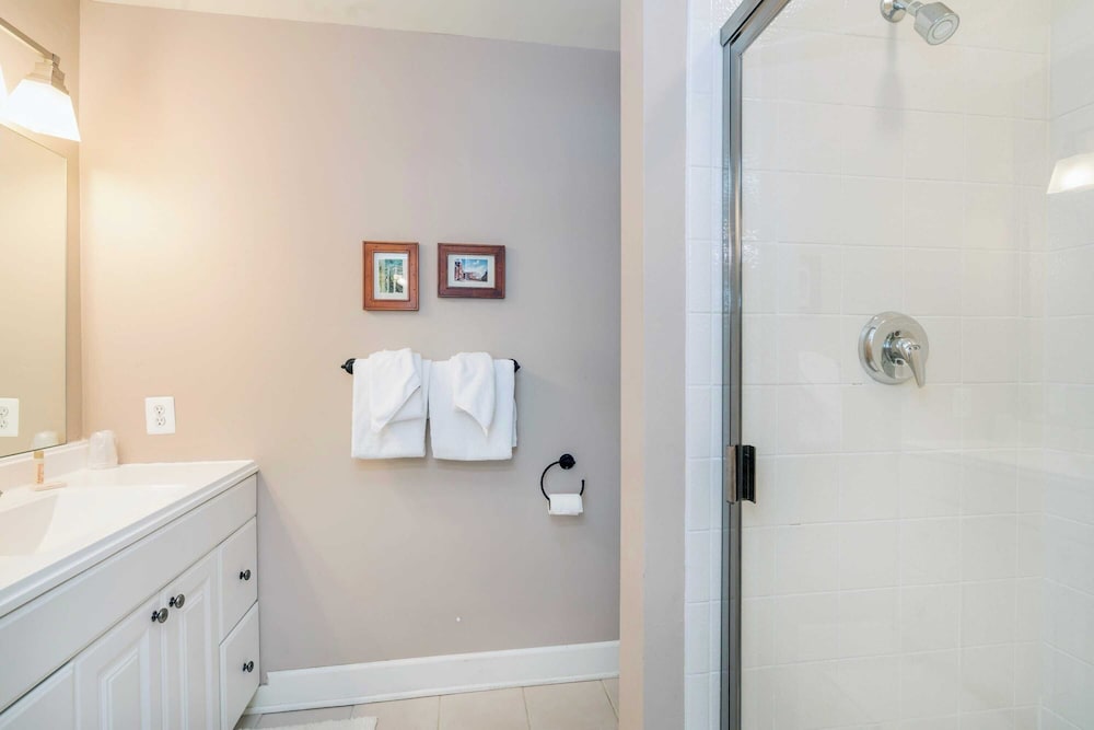 Bachman Village 14 by Avantstay Close To Town & The Slopes w Hot Tub Permit#12038 - photo 17