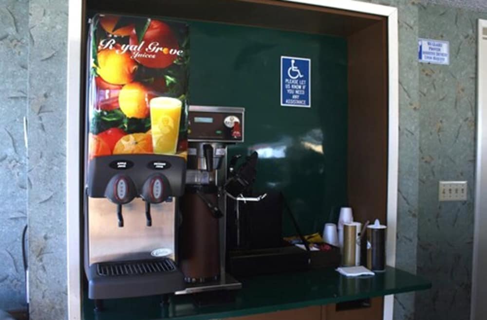 Vagabond Inn Los Angeles at USC - photo 28