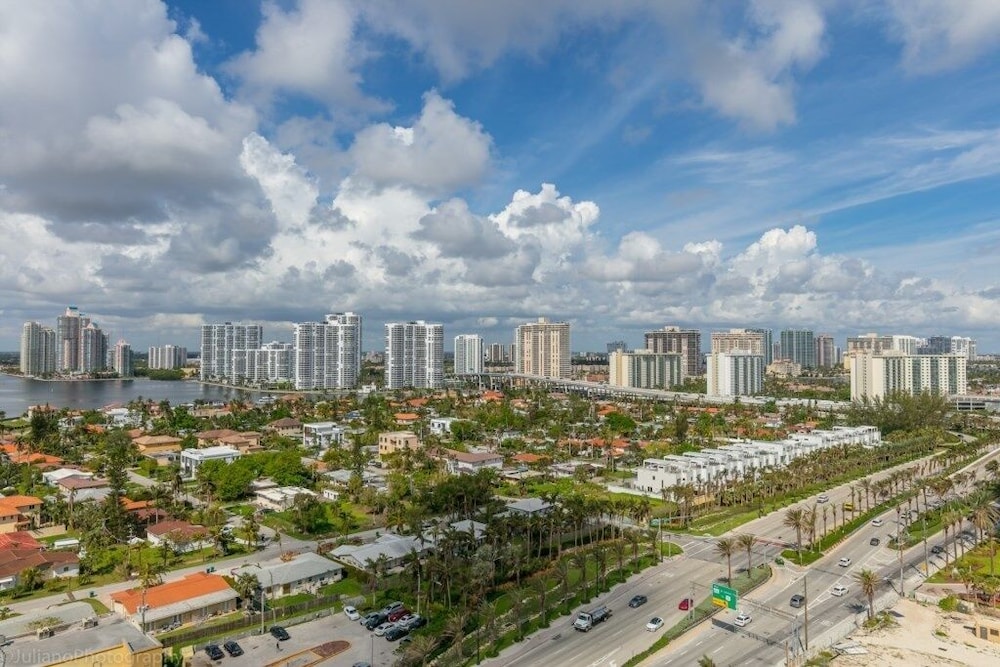 2 Br Luxury Suite In Marenas Beach Resort 2 Bedroom Condo by RedAwning - photo 33