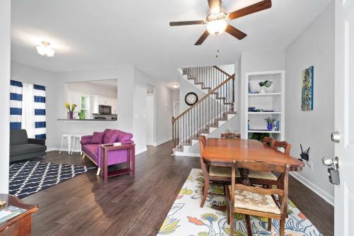 Minutes from Downtown The Comfy Navy Nestler - photo 5