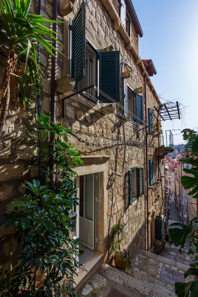 House Katarina Old town