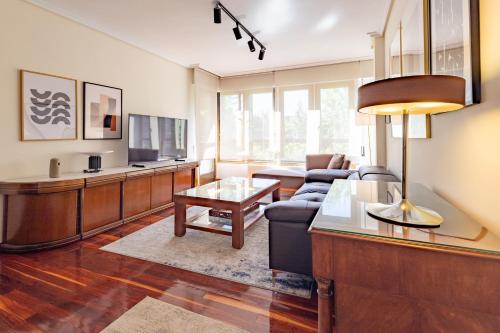 Morada de Lujo En Menendez Pelayo I Parking Privado I Playas I Wifi in Santander, Spain