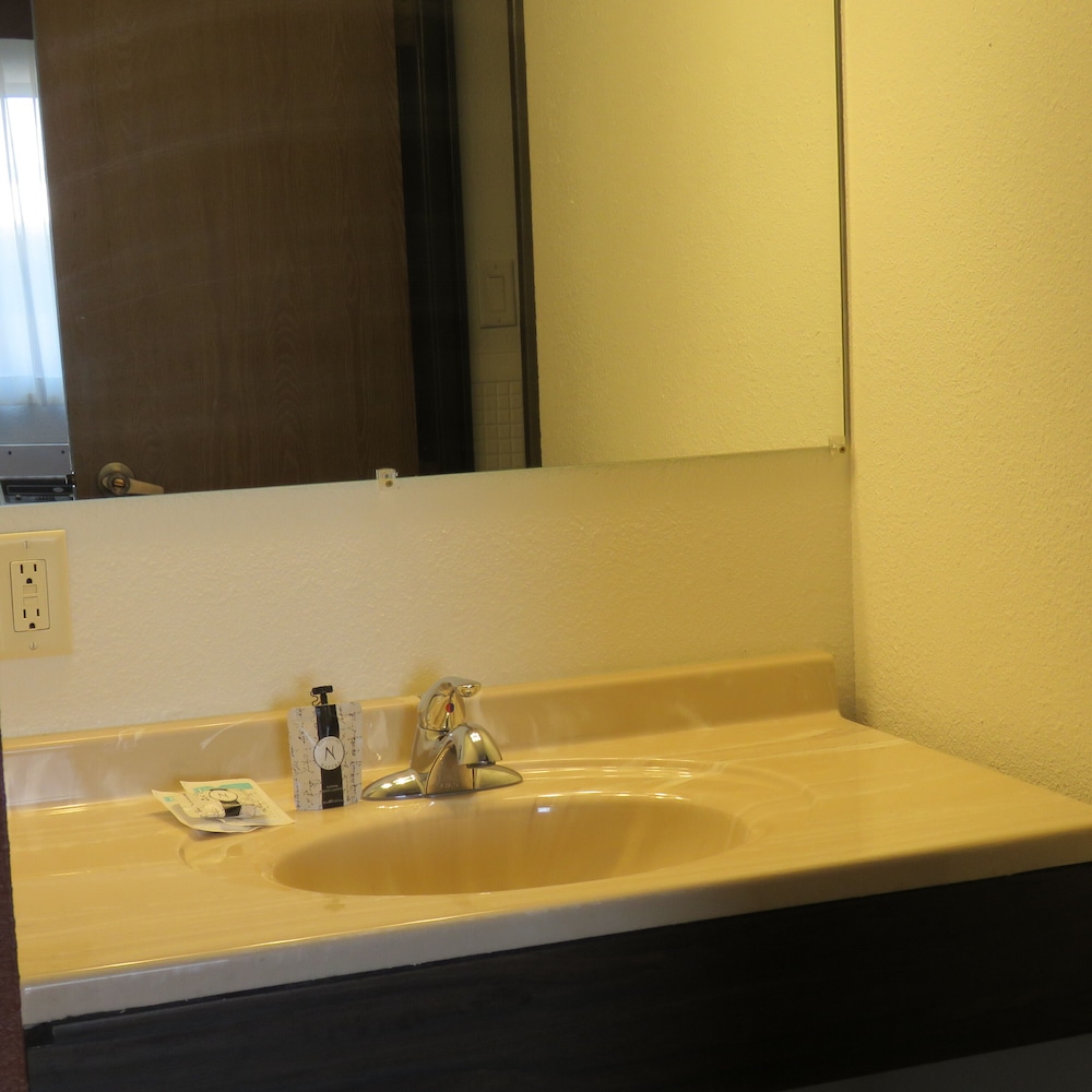Best Western Helena Capitol Hotel - photo 50