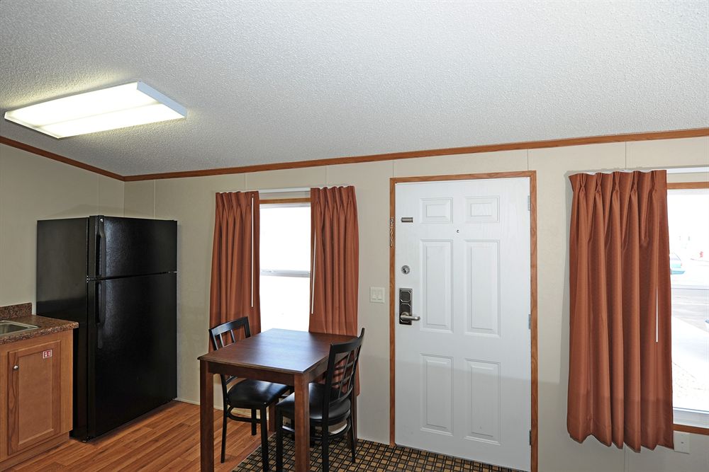 Instalodge Hotel and Suites - photo 8