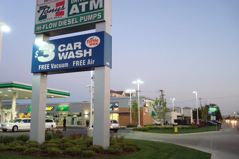 O'Hare Inn & Suites - photo 27
