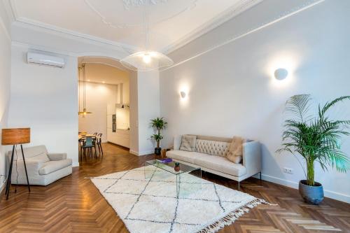 Central Basilica Apartman — 4-Star Luxury Hotel in Budapest, Hungary