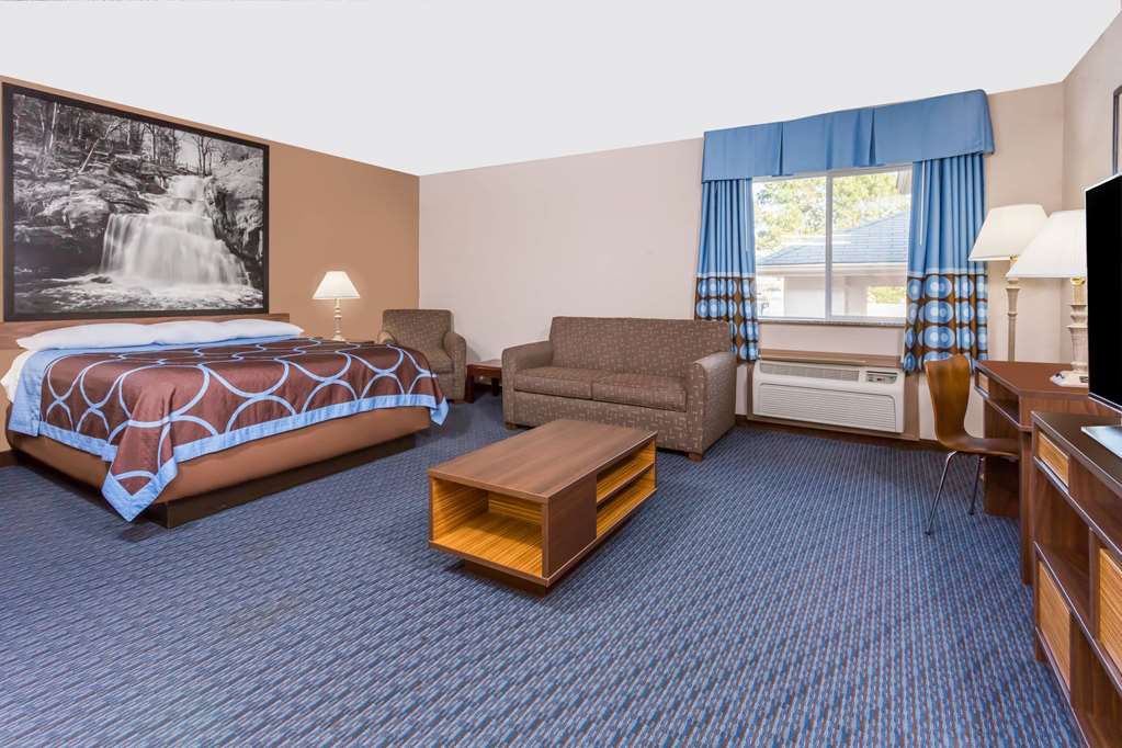 Super 8 by Wyndham El Dorado - photo 3