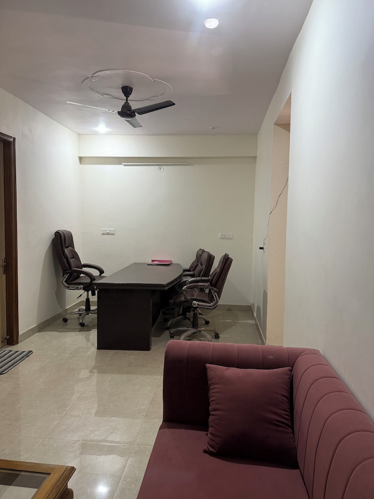 Hotel Taste & Rest in Noida, India