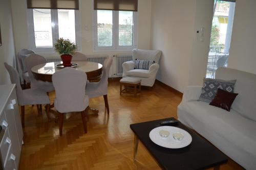 Classy Apt. Sokratous — 4-Star Luxury Hotel in Kallithea, Greece