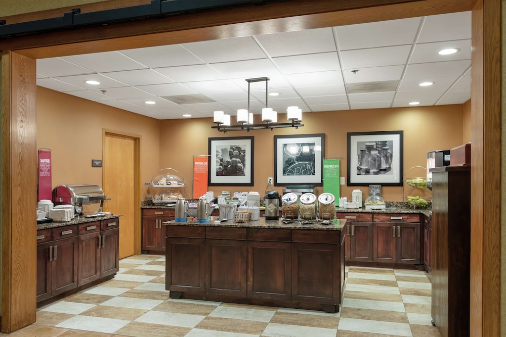 Hampton Inn & Suites Austin Airport - photo 34