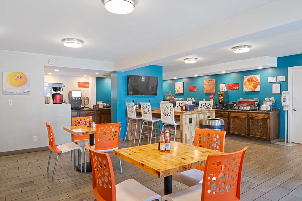 Best Western Plus Holiday Sands Inn & Suites - photo 7