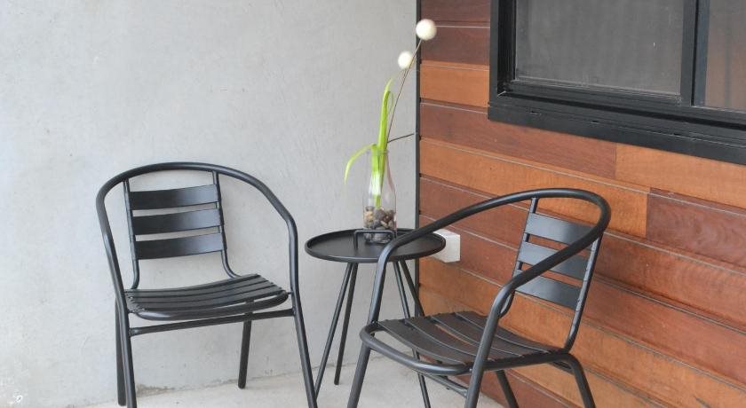 323 On Jetty in Ocean Grove, Australia