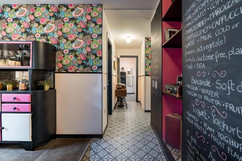 Contus Rétro Guest House — 4-Star Luxury Hotel in Cagliari, Italy