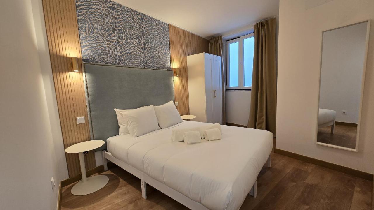 Downtown 42 - last minute hotel in Setubal