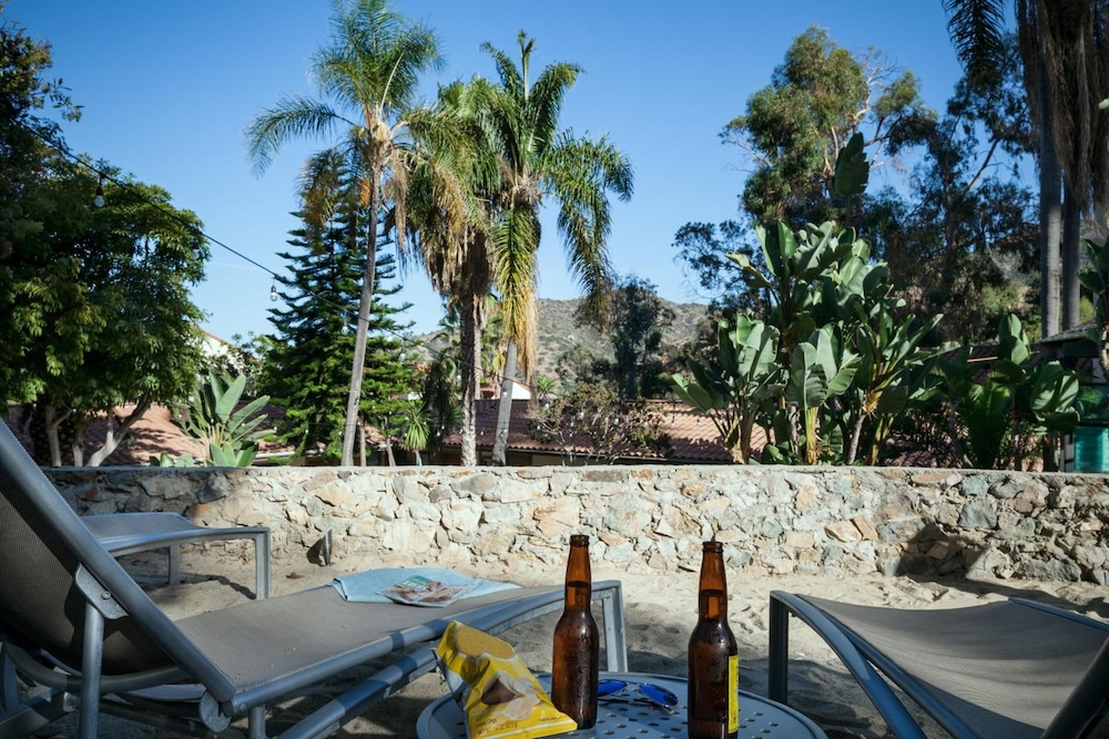 Catalina Canyon Inn - photo 30