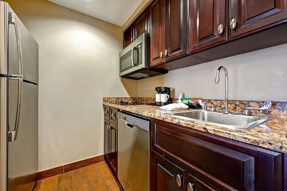 Homewood Suites by Hilton Albuquerque Airport - photo 12