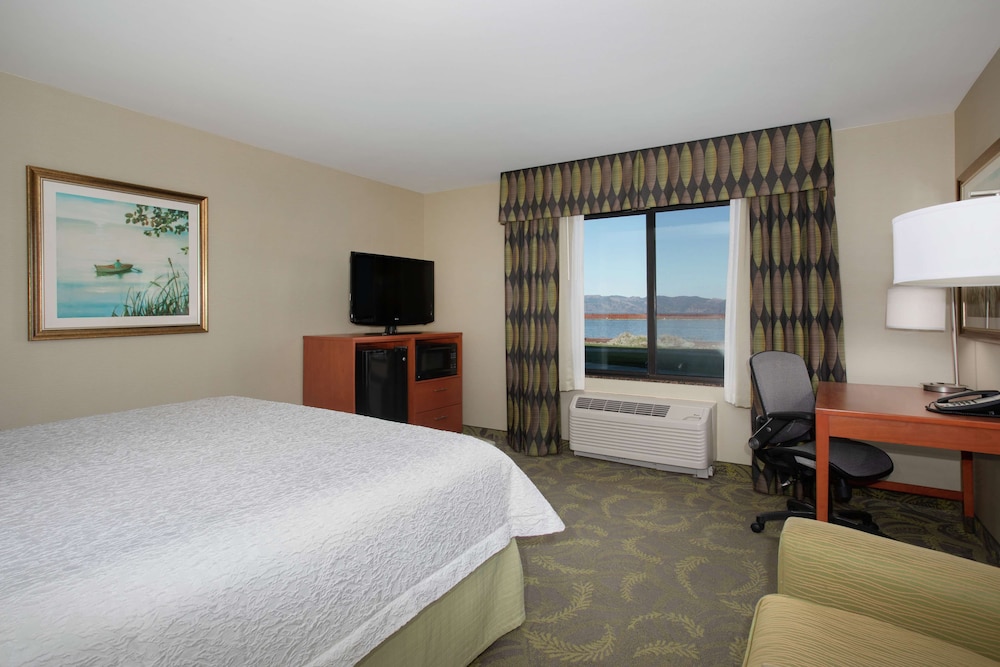 Hampton Inn and Suites Astoria - photo 58