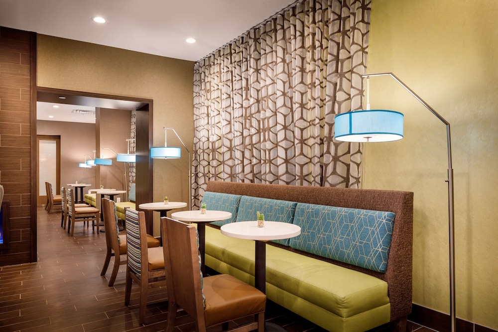 Hampton Inn Paramus - photo 2