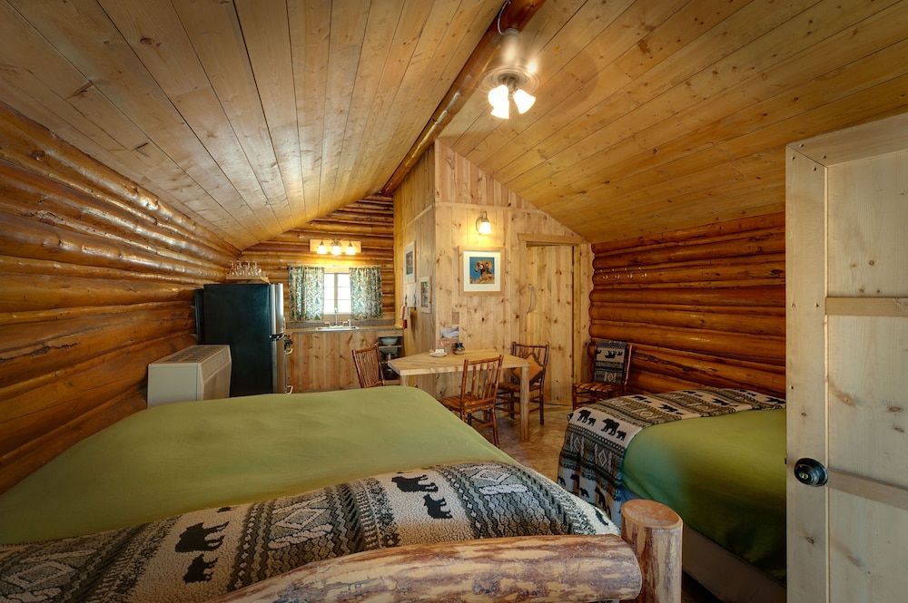 Silver Gate Lodging - photo 23