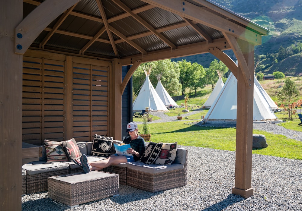 Dreamcatcher Tipi Hotel - photo 18