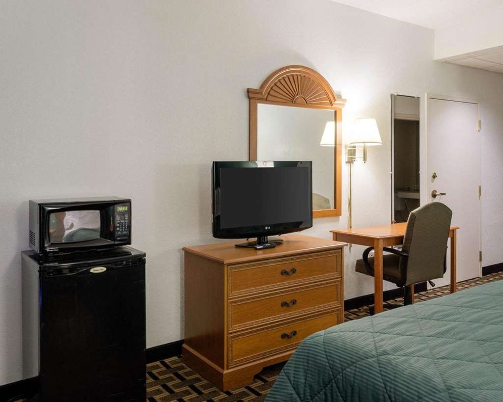 Quality Inn Magee - photo 13