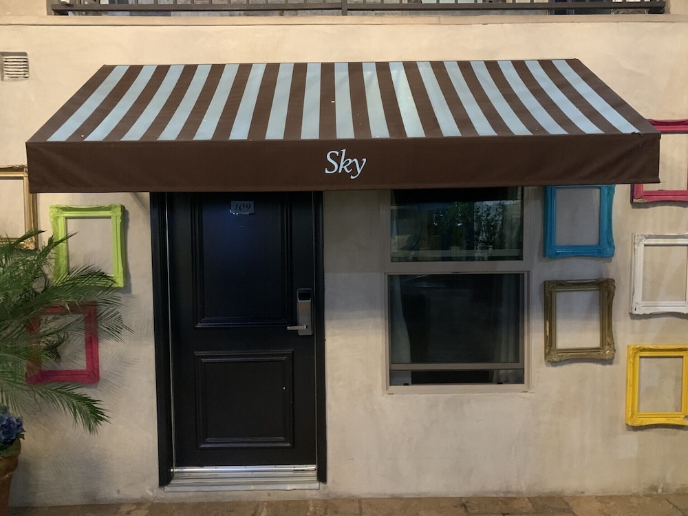 L.A. Sky Boutique Hotel - photo 58