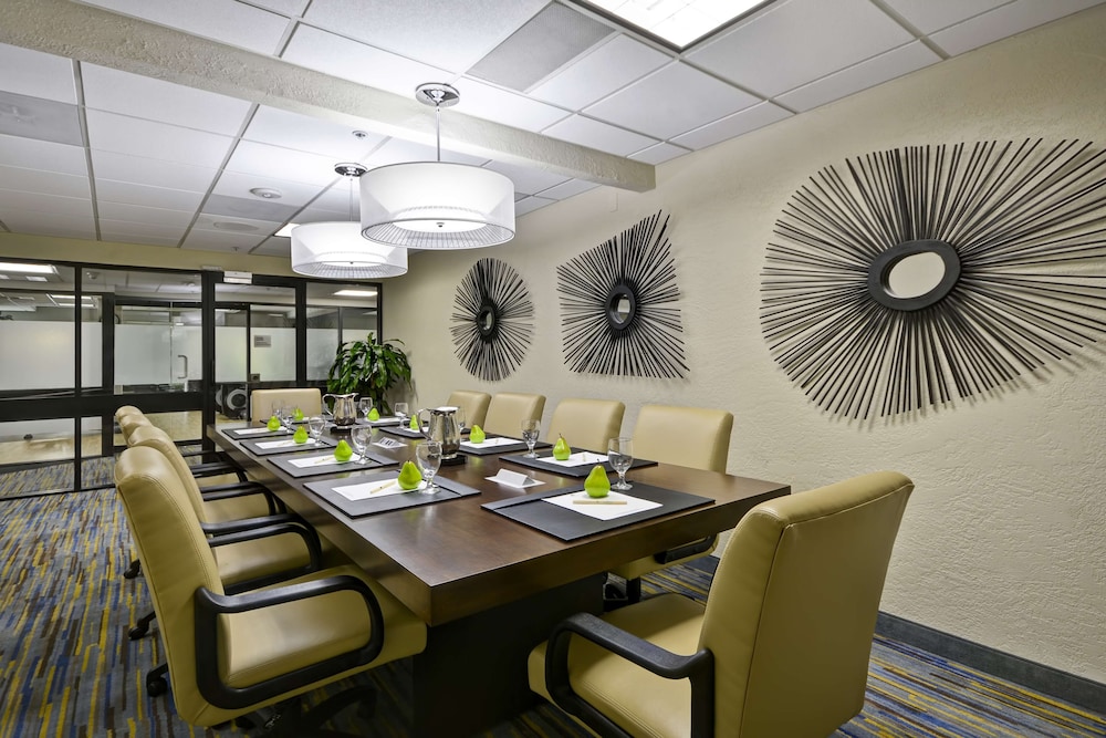 DoubleTree by Hilton Phoenix North - photo 58
