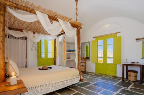 Stenosa - carbon neutral hotel in Unknown City