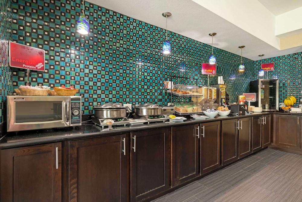 Best Western Plus Pleasanton Hotel - photo 26