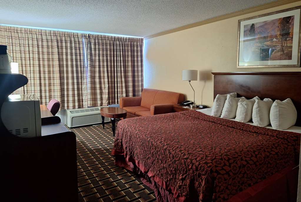 Days Inn by Wyndham Colorado City - photo 18