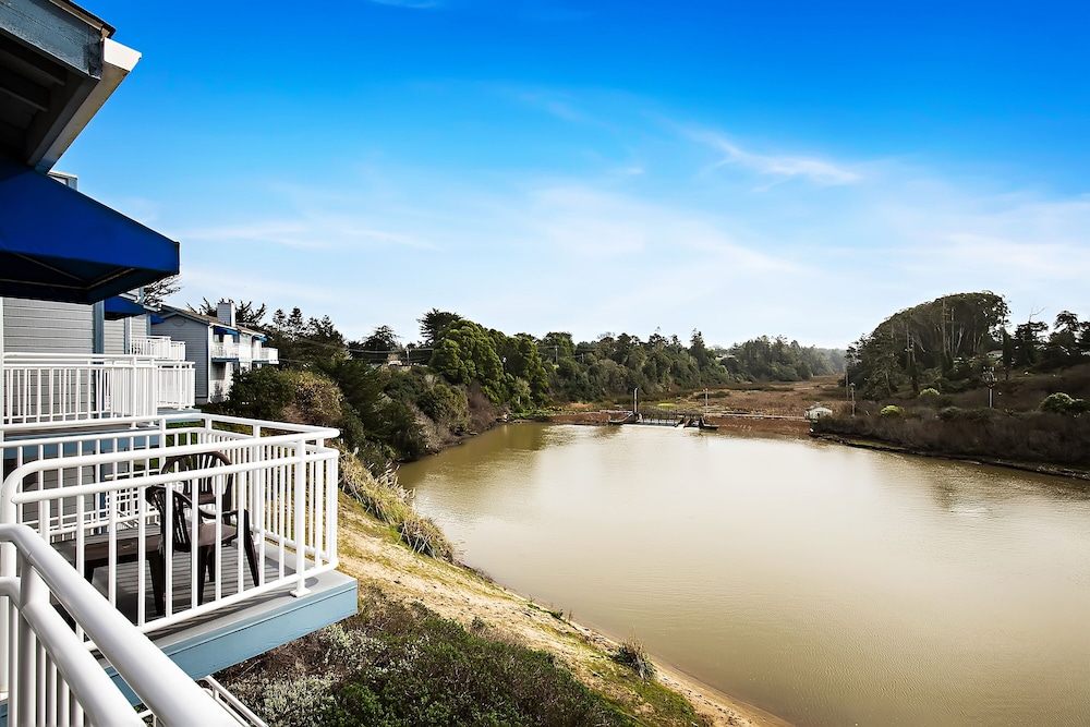 The Beach House Inn - photo 54