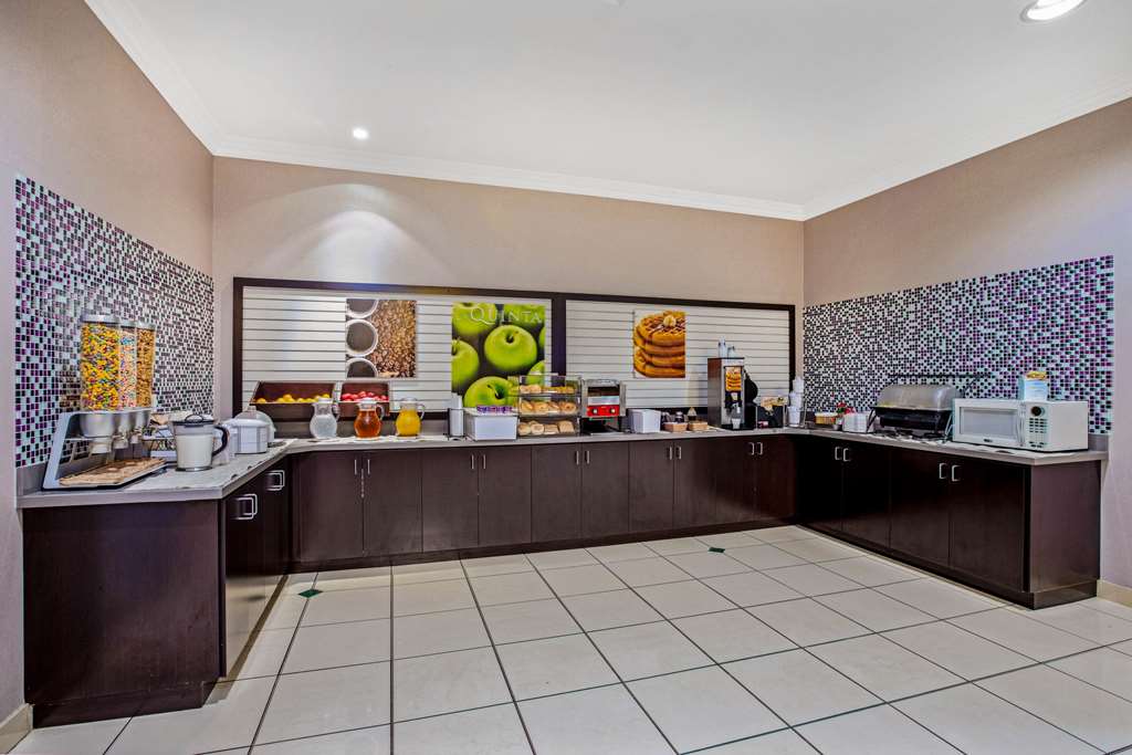 La Quinta Inn & Suites by Wyndham Modesto Salida - photo 26