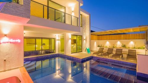 Luxury Villa in Yesilkoy 10 Minutes drive to Kalkan — 4-Star Luxury Hotel in Kalkan, Turkey