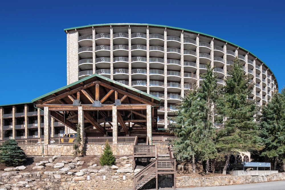 Slopeside Hotel A Vail Resorts Property - photo 3
