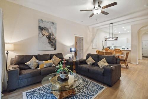 Bahama Bay 3BR biggest condo on third floor — 4-Star Luxury Hotel in Kissimmee, United States