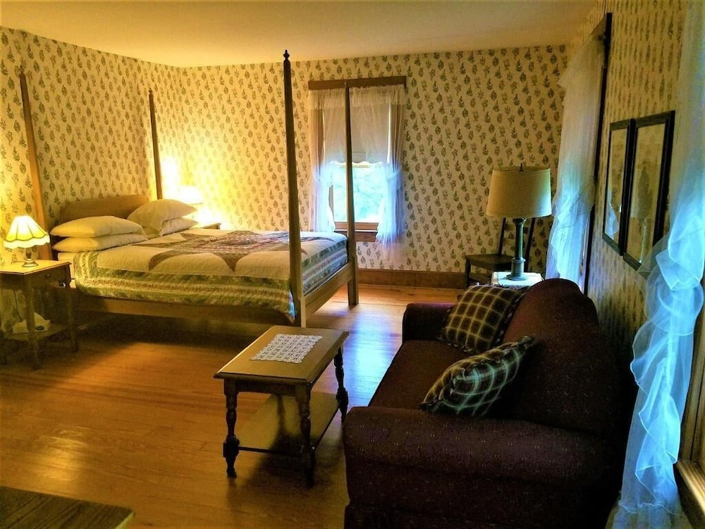 The Wayside Inn - photo 37
