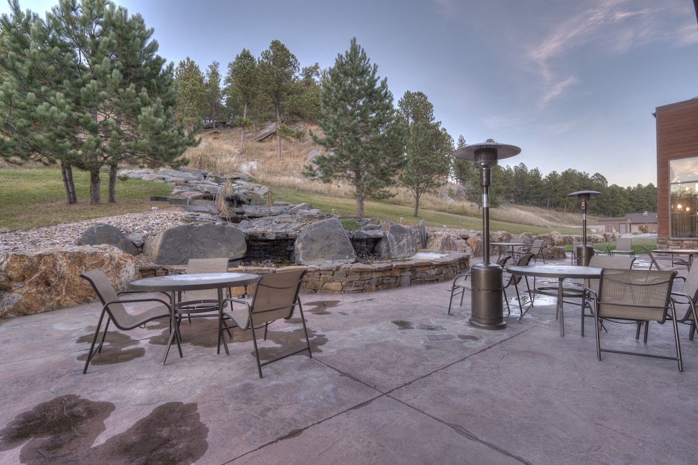 Holiday Inn Express & Suites Custer Mt Rushmore - photo 18