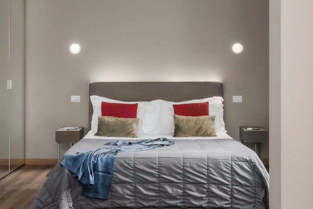 The Roman Empire Guesthouse — 4-Star Luxury Hotel in Rome, Italy