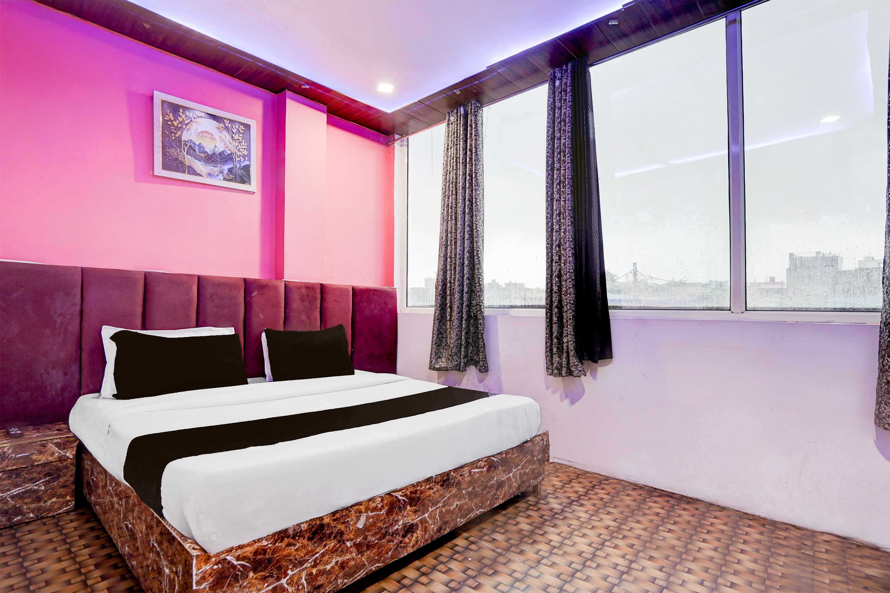 Super Hotel O Green Park Guest House — 4-Star Luxury Hotel in New Delhi, India