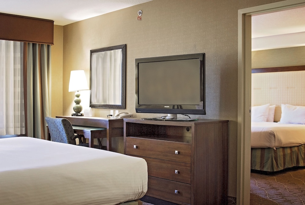 Holiday Inn Express & Suites Logan by IHG - photo 10