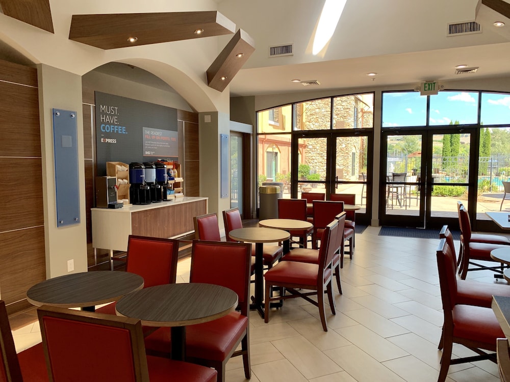 Holiday Inn Express Hotel & Suites El Dorado Hills - photo 69