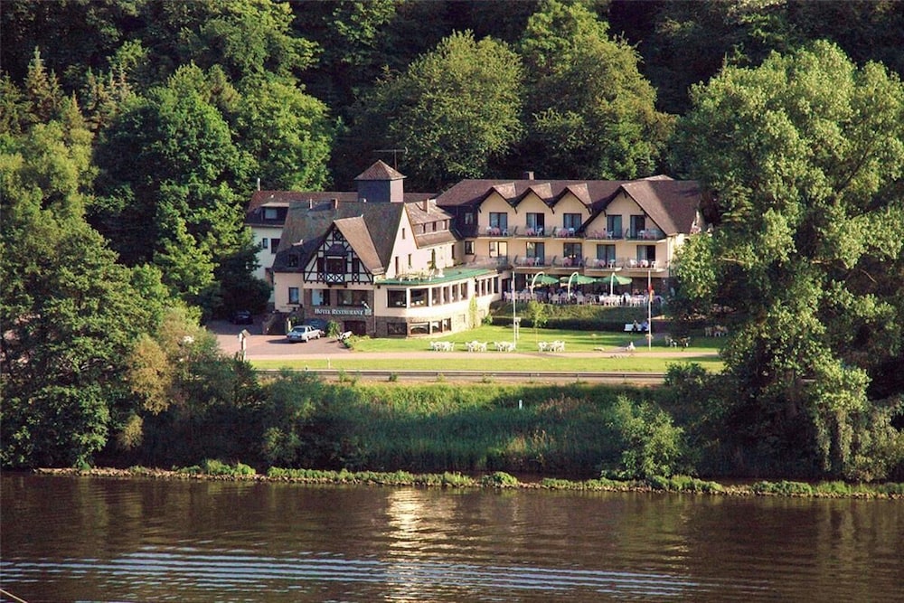 Moselhotel Restaurant Peifer — hotel in Lof