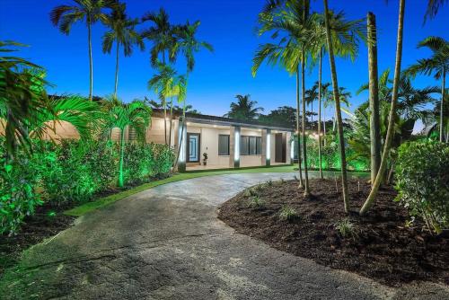 VillaKOBO Heated pool Spa Golf Tennis crocodile — 4-Star Luxury Hotel in Miami, United States