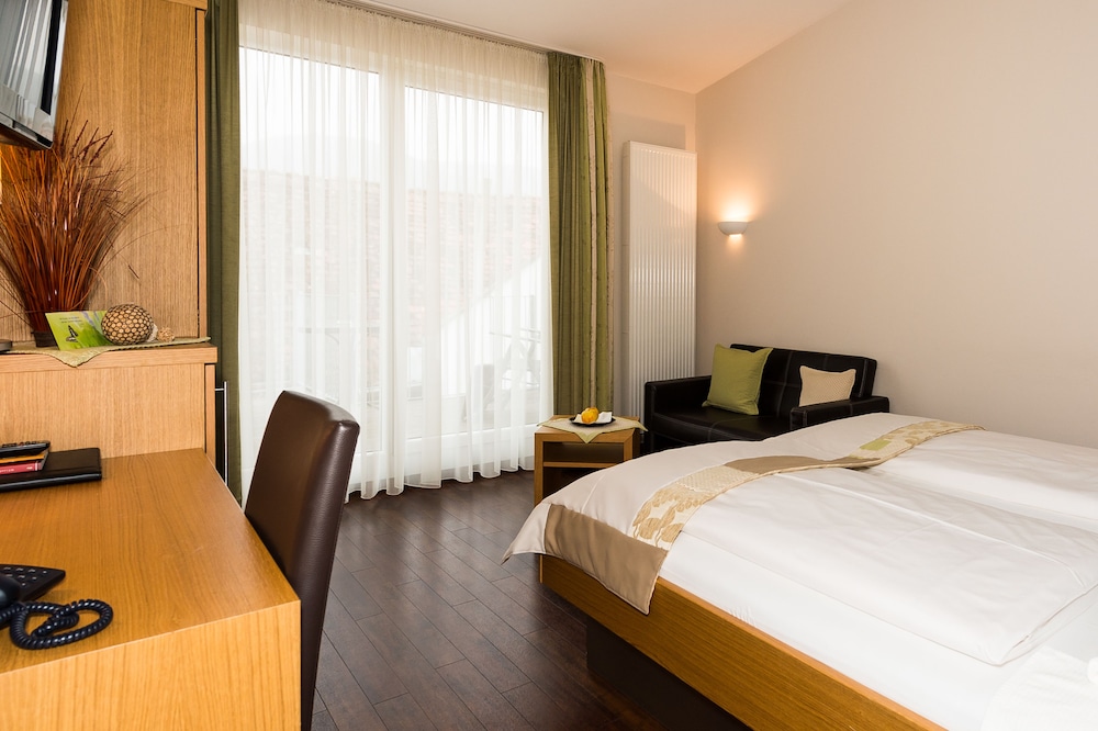 Adler Landhotel — Burgstadt — photo 4